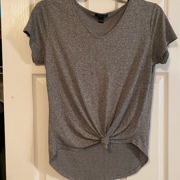 Tops - Gray knot shirt